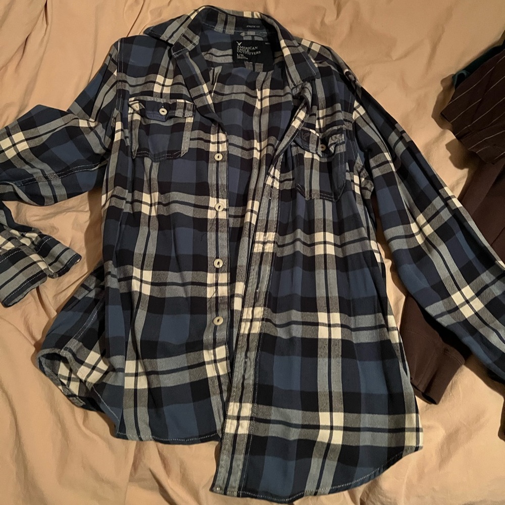 American Eagle button up Large
